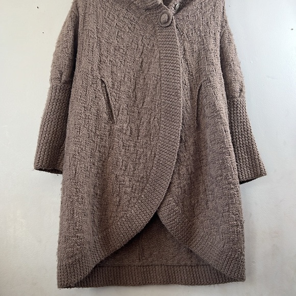 Bellekat one button curved button cardigan - Picture 2 of 10